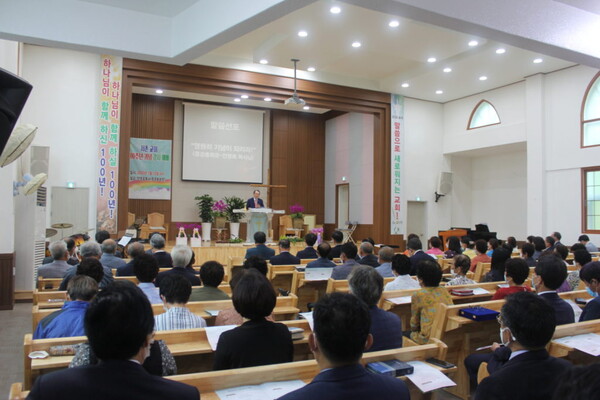 7월 12일 열린 서촌교회 100주년 기념 감사예배
