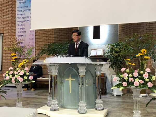 사무총장 양기성 박사가 웨슬리언교회협의회의 역사를 소개하고 있다.