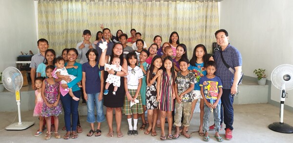 필리핀, 인도 등 다양한 국가에 복음을 전하기 위해 교회를 세웠다.