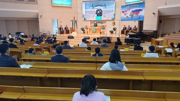 지난 7일,  교회학교중부연회연합회가 주최하는 제9회 초.중.고 성경 골든벨대회가 갈월교회에서 진행됐다.