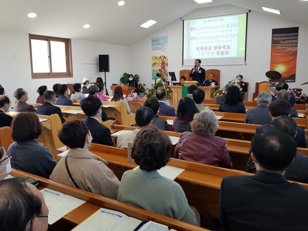 제주혜린교회는 9일 새성전 입당 및 임직감사예배를 드렸다.