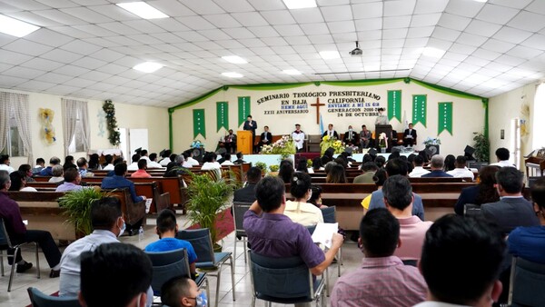 22주년 기념행사와 20회 졸업식을 거행한 '멕시코 바하 캘리포니아 장로회 신학교' (2020년 10월 24일)
