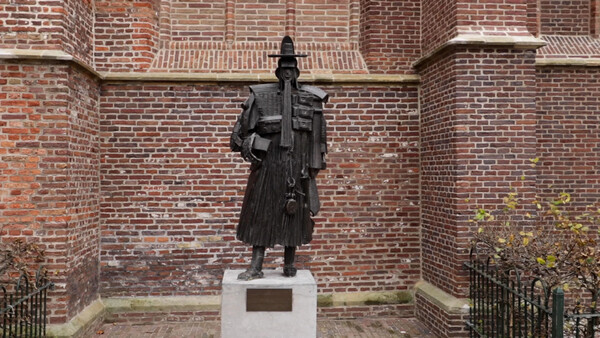네덜란드 드레이프 시청 광장에 세워진 벨테브레 동상