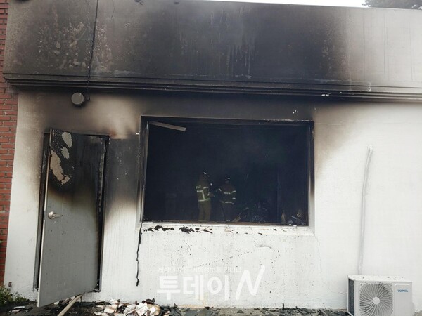 학암포교회에 화재가 발생해 전소된 식당 @출처=학암포교회