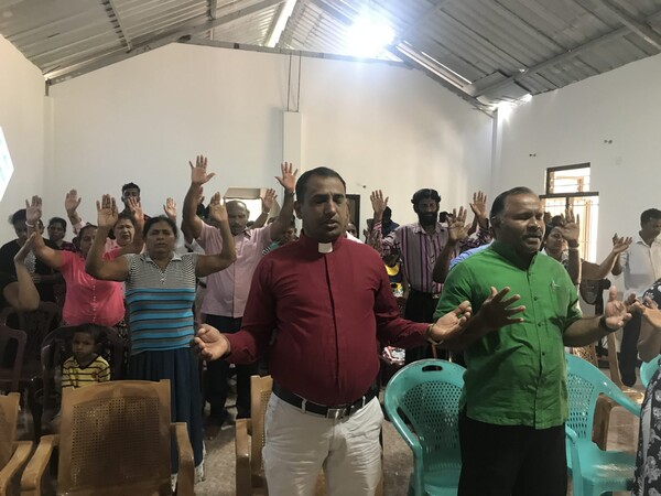 2019년 스리랑카 내 예수만족교회에서 예배를 드리고 있다.@출처=오대양육대주세계선교회 제공
