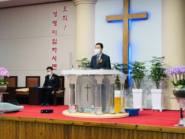 강희욱 목사는 지난 5월 광주기독교교단협의회 대표회장으로 선출됐다. 취임사를 하고 있는 강희욱 목사.