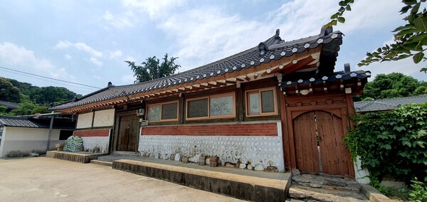 오랜 역사를 간직한 고택. 현재 류호승 장로와 가족들이 살고 있다. 
