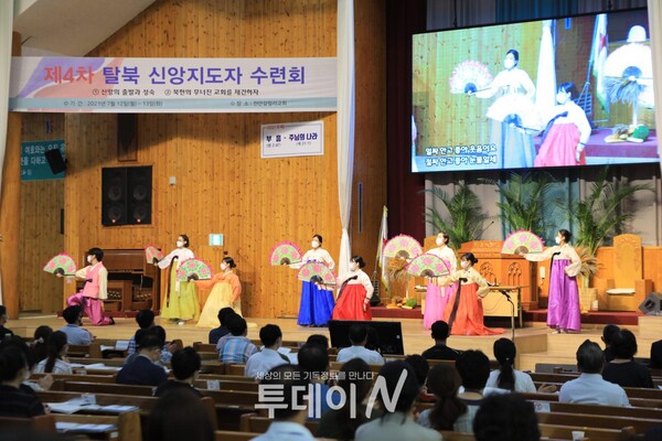 천안갈릴리교회의 특별공연