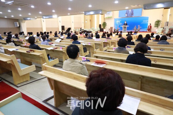 예장통합 순천노회 여전도회연합회는 21일 순천세광교회에서 제35회 회장단협의회를 열었다.