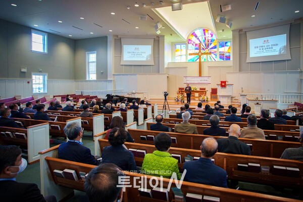 아펜젤러 선교사 순직 120주년 기념비 제막 예식이 미국 펜실베이니아주 사우더튼 임마누엘 라이디의교회에서 열렸다.