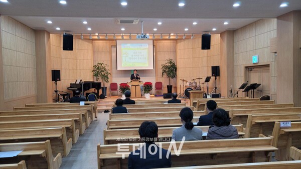 제주동부기독교교회협의회는 9일 제주와흘교회에서 제34회 정기총회를 개최했다.