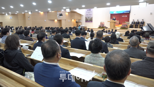 양정교회 입당식, 은퇴식 및 임직식 감사예배가 21일 열렸다.