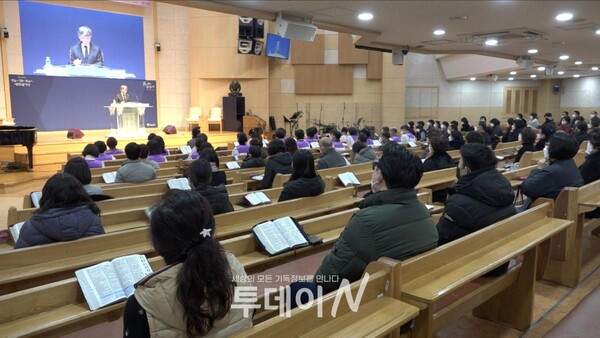 이삭교회(합동, 남수호 목사)는 2022년 신년을 맞아 송태근 목사(삼일교회) 초청해 말씀 부흥회를 개최했다.