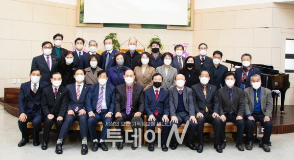 총회호남부흥전도단은 10일, 순천은혜교회(전명기 목사)에서 25회기 신년하례식을 개최했다.