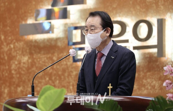 제103주년 3.1절 기념 연합예배에 참석해 기념사를 전하고 있는 김종식 목포시장