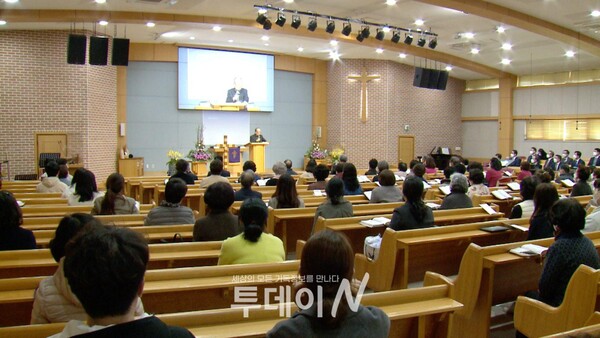 대구 정동교회(담임 권오진 목사)는 3월 20일, 시민과 성도를 초청해 제17차 인문학 콘서트를 개최했다.