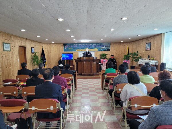 예장합동개혁 제주중앙노회는 4일 목사 임직감사예배를 개최했다.