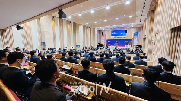 대한예수교장로회 (합동) 여수노회는 4일, 더큰은혜교회 제90회 정기노회를 개최했다.