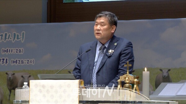 기독교대한감리회 남선교회동부연회연합회 회장 김희선 장로가 격려사를 전하고 있다.