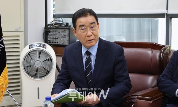 행사 취지를 전달하고 있는 국민대회 운동본부 준비위원장 강희욱 목사