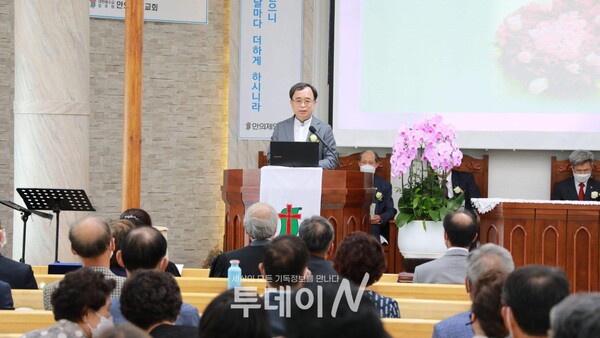 축사를 전한 대전제일교회 김철민 목사