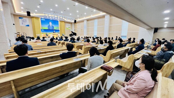 예장(통합) 여수노회는 여수한소망교회에서 변호사 조영길 장로를 초청해 동성애 및 차별금지법 대책세미나를 개최했다.