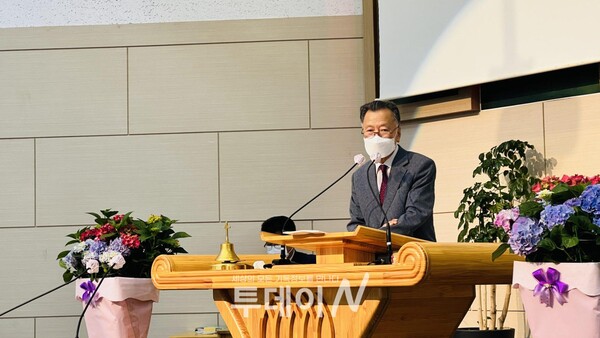 설교자로 나선 예장(통합) 총회 사회봉사부장 도영수 목사