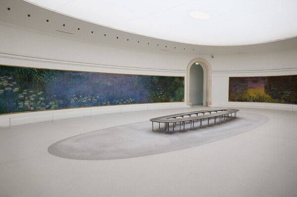 오랑주리 미술관 모네 수련 연작 작품 (이미지 출처: 위키피디아)