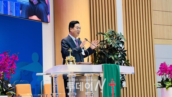 개회예배 설교자로 나선 예장통합 총회장 이순창 목사