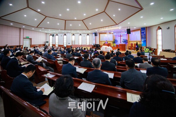 20일 풍원교회에서 한국기독교장로회 군산노회 제118회 1차 정기노회가 진행되고 있다. 