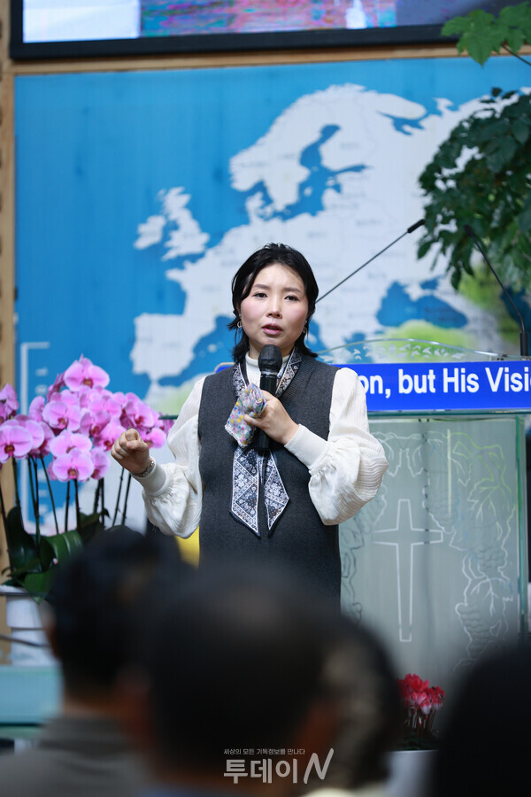 ​월드미션교회에서 탈북인 윤설미 집사의 간증