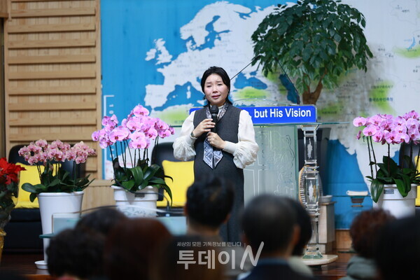 월드미션교회에서 탈북인 윤설미 집사의 간증