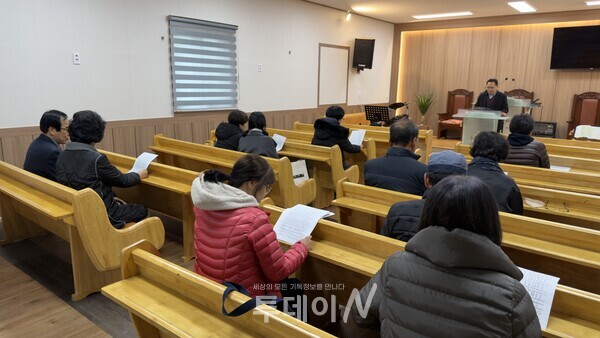 전주 모자이크교회가 25일 고창 구암중앙교회에서 국내선교를 진행했다.